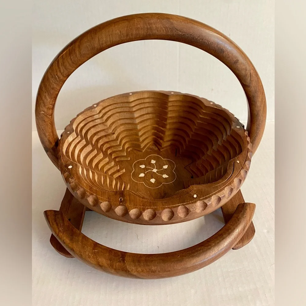 Amazing Vintage Collapsable Handmade Fruit Bowlz